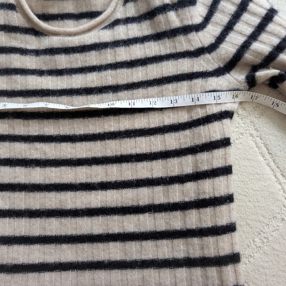 Naadam lightweight cashmere ribbed sweater stripe, size M - Picture 5 of 6